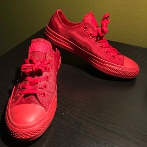 New Red All-Star Converse Woman’s 8